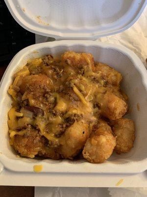 Chili tots - very loaded, slightly soggy