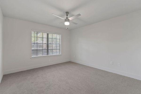 1 bedroom 1 bath renovated apartment home!!