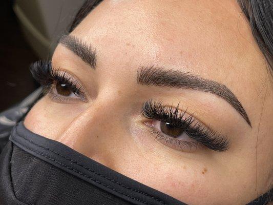 Microbladed brows