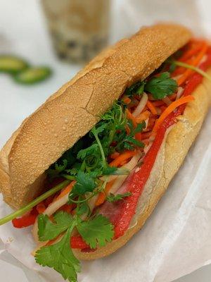 Traditional bahn mi