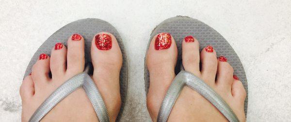 Holiday toes