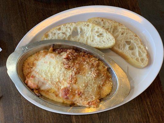 Lasagna with Garlic Bread