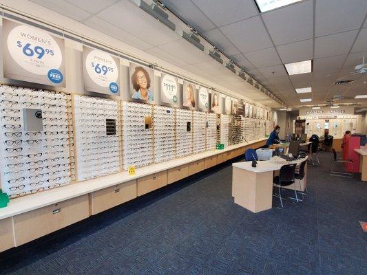 Eyeglasses wall