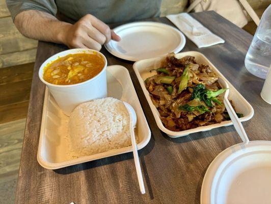 Chicken Yellow curry (L) and Beef Pad See Ew (R)