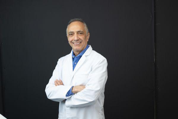 Dr Frank Farokian