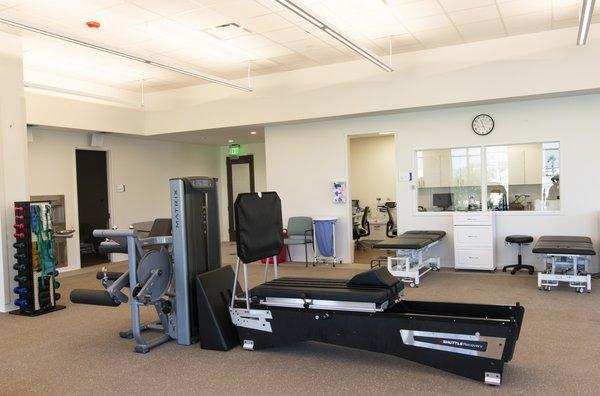 Get back in the game with our experienced and compassionate sports medicine and rehab team.