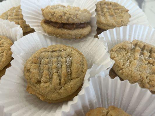 Peanut butter sandwich cookie filled with chocolate fudge!