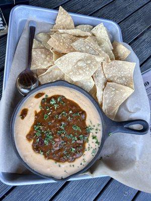 queso dip with chilli