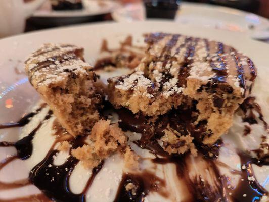 Blondie Chocolate Chip Lava Cake