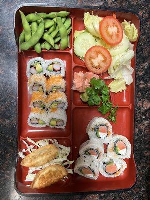 Lunch two roll bento box