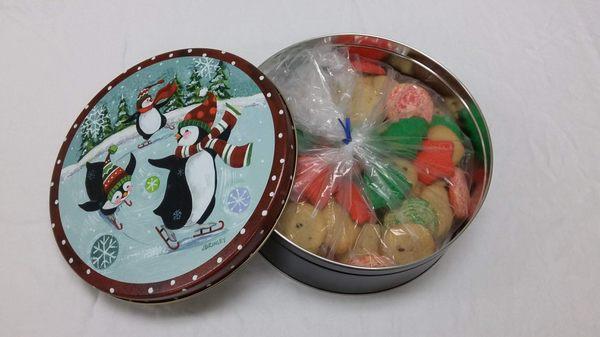 2018  2 LB. Christmas Tin