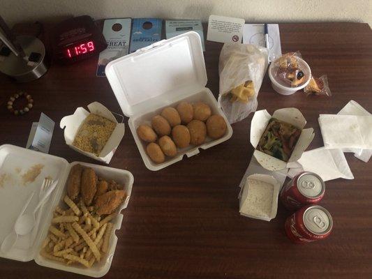 Fried wings with French fries  Beef fried rice  Chicken with broccoli  Cheese wonton Sugared buns