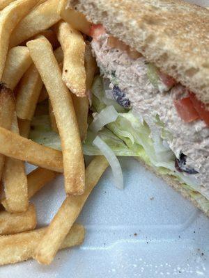 Tuna on toasted wheat & fries