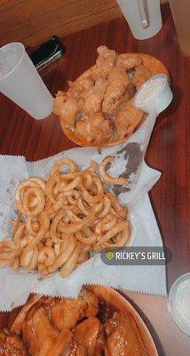 10 Piece Wings Curly Fries