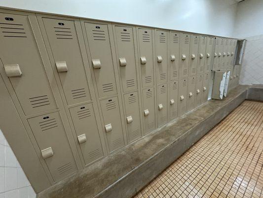 Lockers available at the K. Mark Takai Veterans Aquatic Center