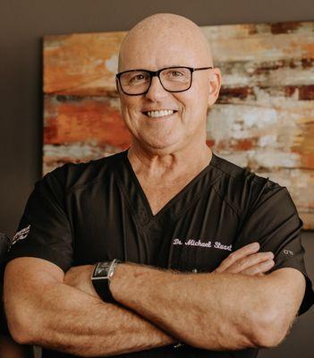 Say hello to our amazing Dr. Stuart! You are always in the best care having him as your Chiropractor!