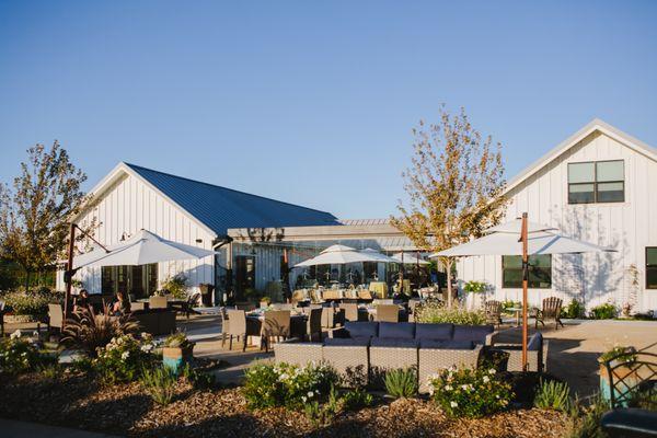 Lounge seated and plenty of space to relax and enjoy your outdoor wine tasting!