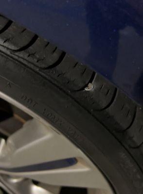 NAIL IN TIRE HYUNDAI VELOSTER KUHMOS