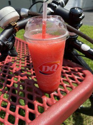 Strawberry Kiwi Misty Slush (Large $3)