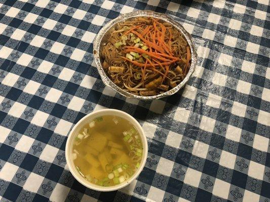 Tofu Soup And Pad Thai