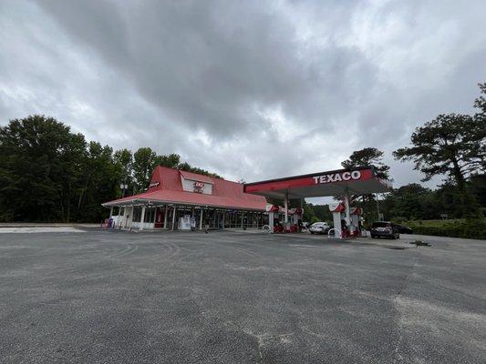 Summerton, SC, Tesla Supercharger