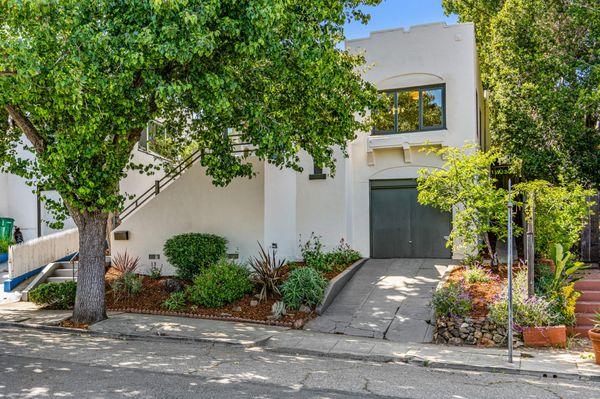 3121 Rawson St | Oakland| Offered at $749,000 | Sold at $850,000!!!
 DRE #01936131