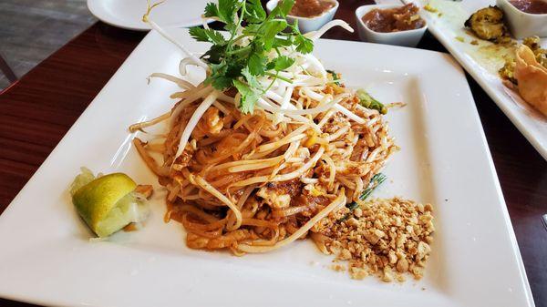 Chicken pad Thai