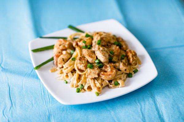 Cajun Chicken & Shrimp Fettuccine Alfredo