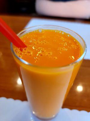 Mango lassi