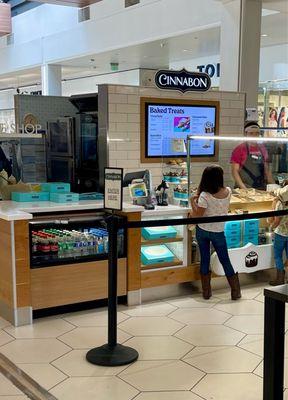 Cinnabon in Montclair Plaza