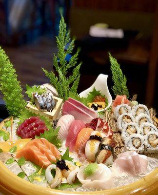 Grand Sushi & Sashimi Platter