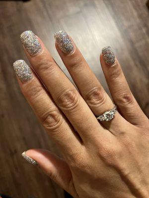 A glittery powder dip manicure I'm still enjoying after 2+ weeks :)