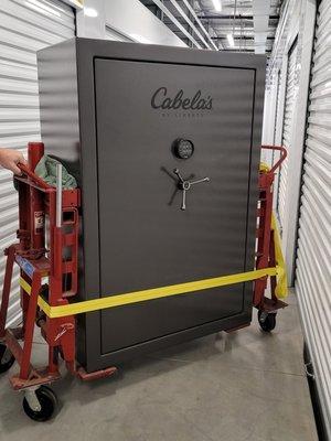 Gun safe move Las Vegas from storage unit . Safe delivery and install.