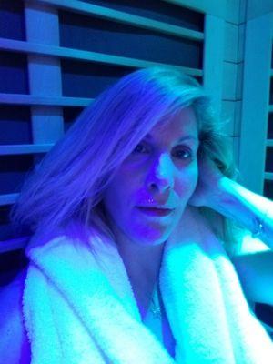 GinzTonix uses the Infrared Sauna on the regular to help me Look & Feel my best