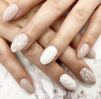 Gel manicure design winter