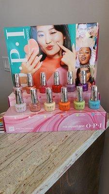 Gorgeous display and OPI colors!