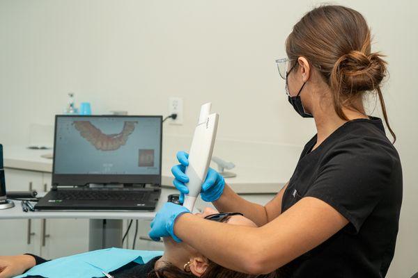 Digital 3D Intraoral Scanner