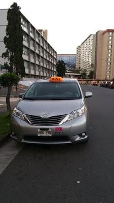 Hana Taxi, rude to resident