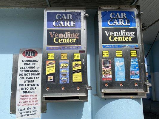 Vending and change machines