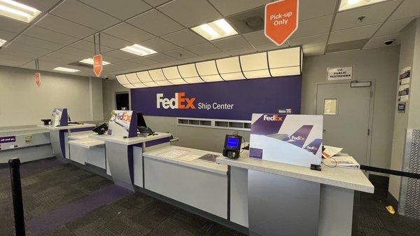 FedEx Ship Center