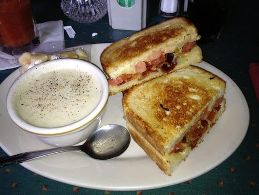 Grilled Cheese with Tomato and Bacon w/clam chowder.