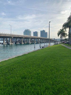 East view Ground level, General Douglas MacArthur Causeway.