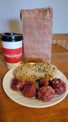 16oz. French Vanilla Coffee, Chocolate Peanut Stick, & a few Red Velvet Donut Holes: Shout out to the friendly staff & woman who served me!