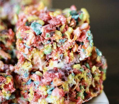 Fruity pebbles treats