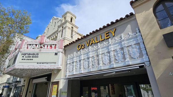 Varsity Theater at the University Avenue