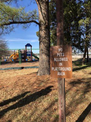 No pets in playground