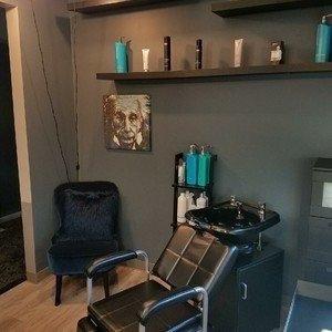 Individual design of independent stylists space