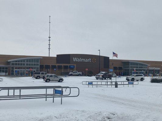 Royse City Walmart parking lot.