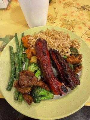 Bbq Grilled Spare Ribs (3) Fried Rice Beef and Broccoli Entree