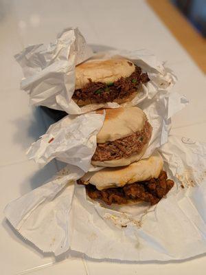 Top: beef hamburger. Middle: pork hamburger. Bottom: grilled pork hamburger